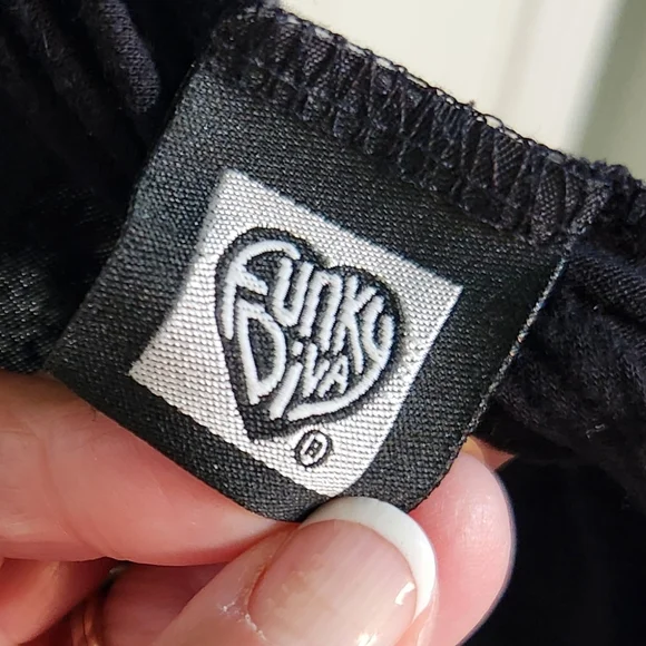 😀 Funky Diva Tank Top with Colorful Dance Raised Print - Picture 3 of 7